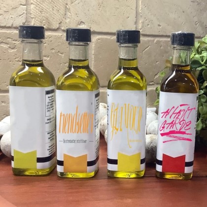 Hot Selling 100ml Clear Colored Glass Olive Oil Bottle Square Bottle for Vinegar and Oil