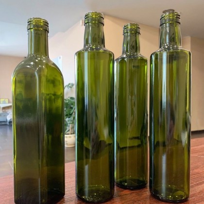 Food Grade Empty Stocked Olive Oil Dark Green Bottle Dorica  Thread Finish Spp Glass Bottle
