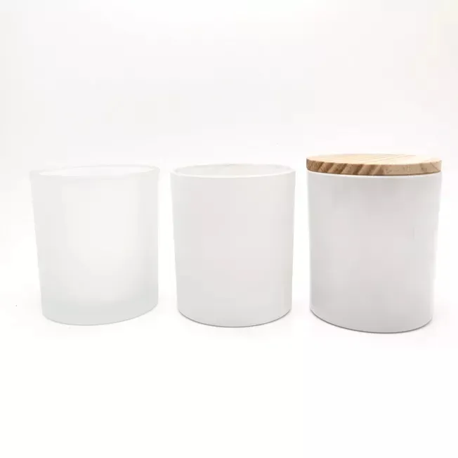 Wholesale Modern Hot Sale Luxury White Scented Soy Candles With Custom Labels Candles Jar With Wooden Lid and Gift Box