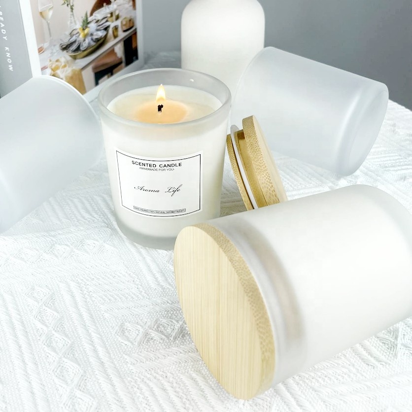 Custom 8oz and 10oz Frosted Luxury Glass Candle Jar Empty Cylinder With Wood Bamboo Gold Lid Offset Printing