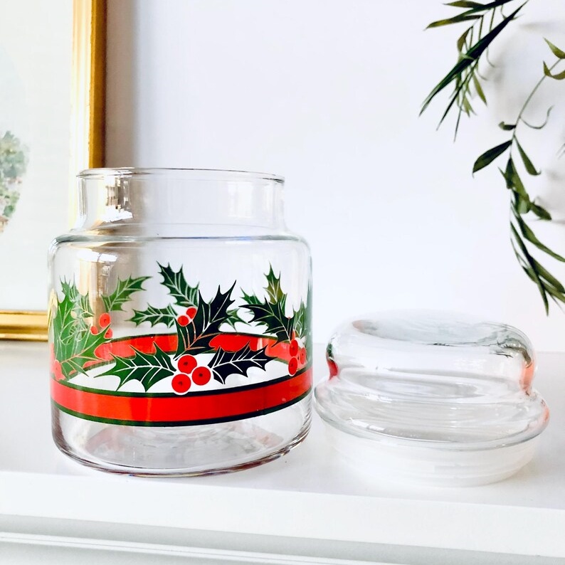 Custom Christmas Fragrance 100ML 300ML 500ML 700ML  Holiday Candle Gift Sets Soywax Scented Glass Food Jar for Candle