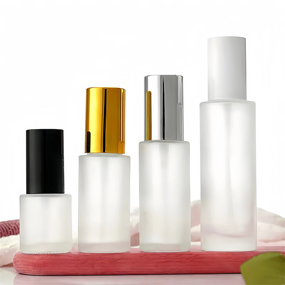 Unique Luxury Cream Foundation Lotion Pump Bottle Elegant Simplistic Thick Frosted White 20ml 30ml 50ml 120ml Elegant Simplistic