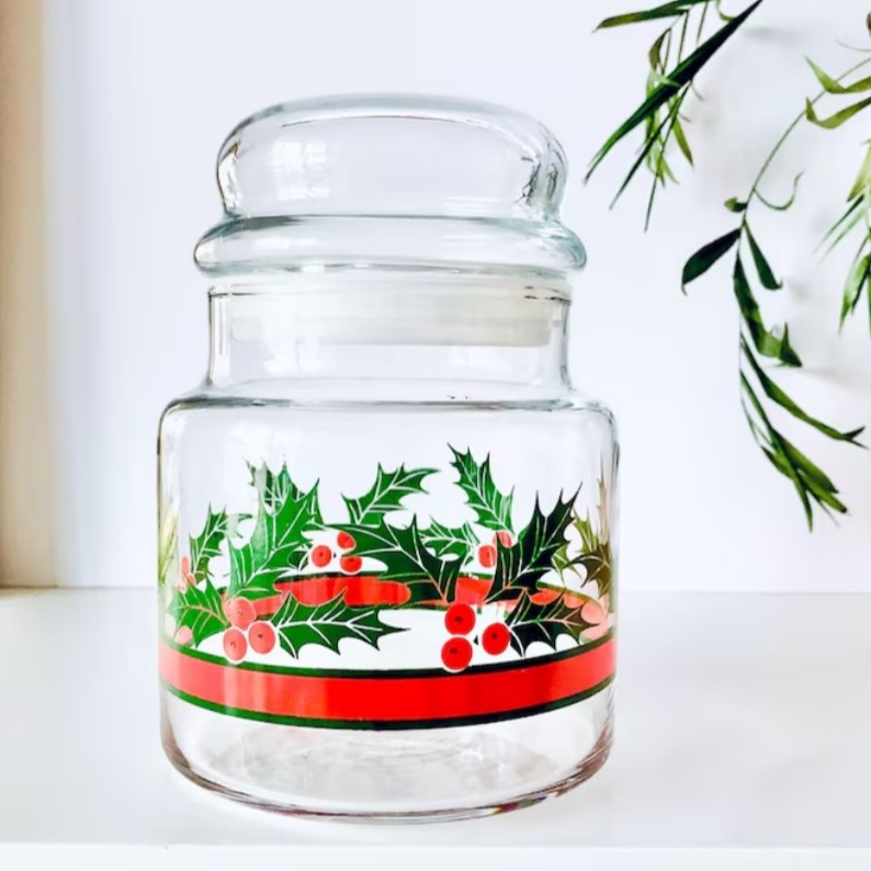 Custom Christmas Fragrance 100ML 300ML 500ML 700ML  Holiday Candle Gift Sets Soywax Scented Glass Food Jar for Candle