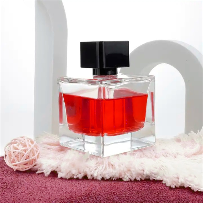 High Quality Square Clear Fragrance Glass Perfume Bottle 30ml 50ml Sizes Luxury Style With Screw Cap Roll Top Cream Packaging