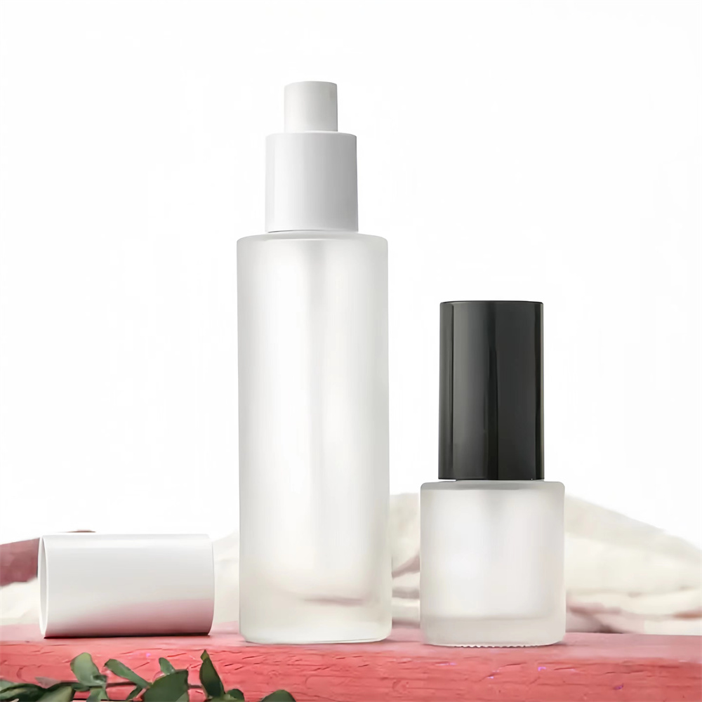 Unique Luxury Cream Foundation Lotion Pump Bottle Elegant Simplistic Thick Frosted White 20ml 30ml 50ml 120ml Elegant Simplistic