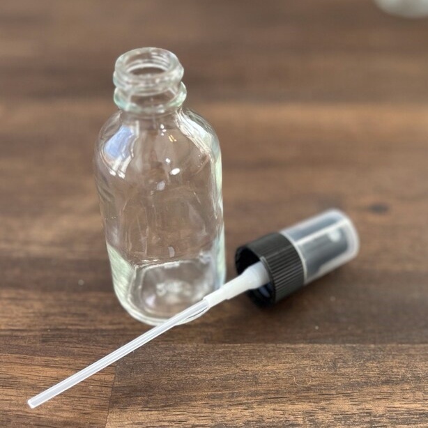 1/2 Oz 1 Fl Oz 2 Oz 4 Oz 15ml 30ml 60ml 120ml Clear Mist Essential Oil Boston Round Spray Pump Glass Bottles