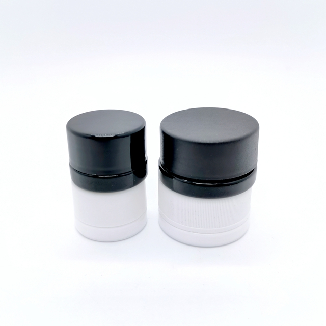 Custom White Ceramic Child Resistant Glass Jar 3ml 5ml Opal Concentrate Glass Cosmetic Cream Jar with Child Resistant  Lid