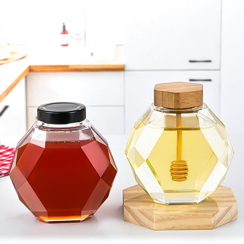 Wholesale Clear Honeycomb Glass Honey Jars 250g 500g 1000g Empty Honey Bottles With Wooden Lid Spoon Dipper for Food Industry