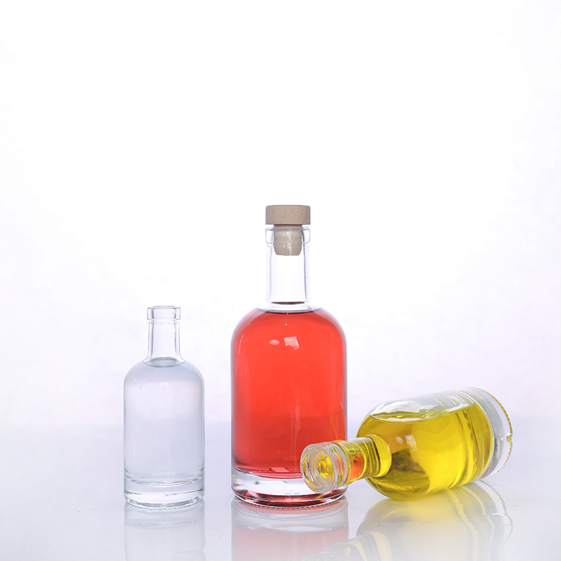 700ml 750ml Recyclable Nordic Empty Rum Whisky Vodka Spirit Glass Liquor Bottle With Cork for Liquor Whiskey 100ml 375ml 1L