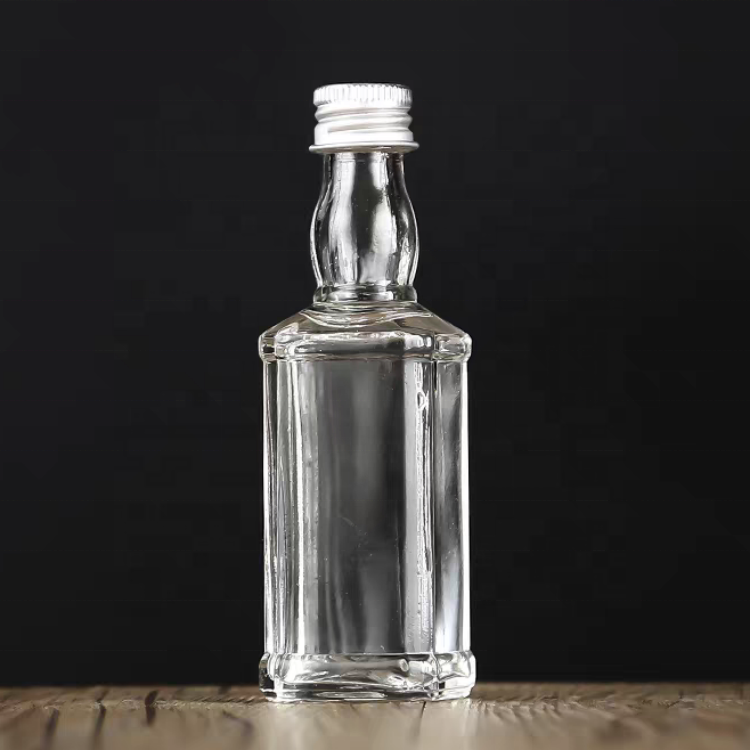 Wholesale Rectangle Glass Whiskey Bottle 50ml Empty Liquor Vodka Bottle Mini Clear Glass Wine Bottles With Screw Caps