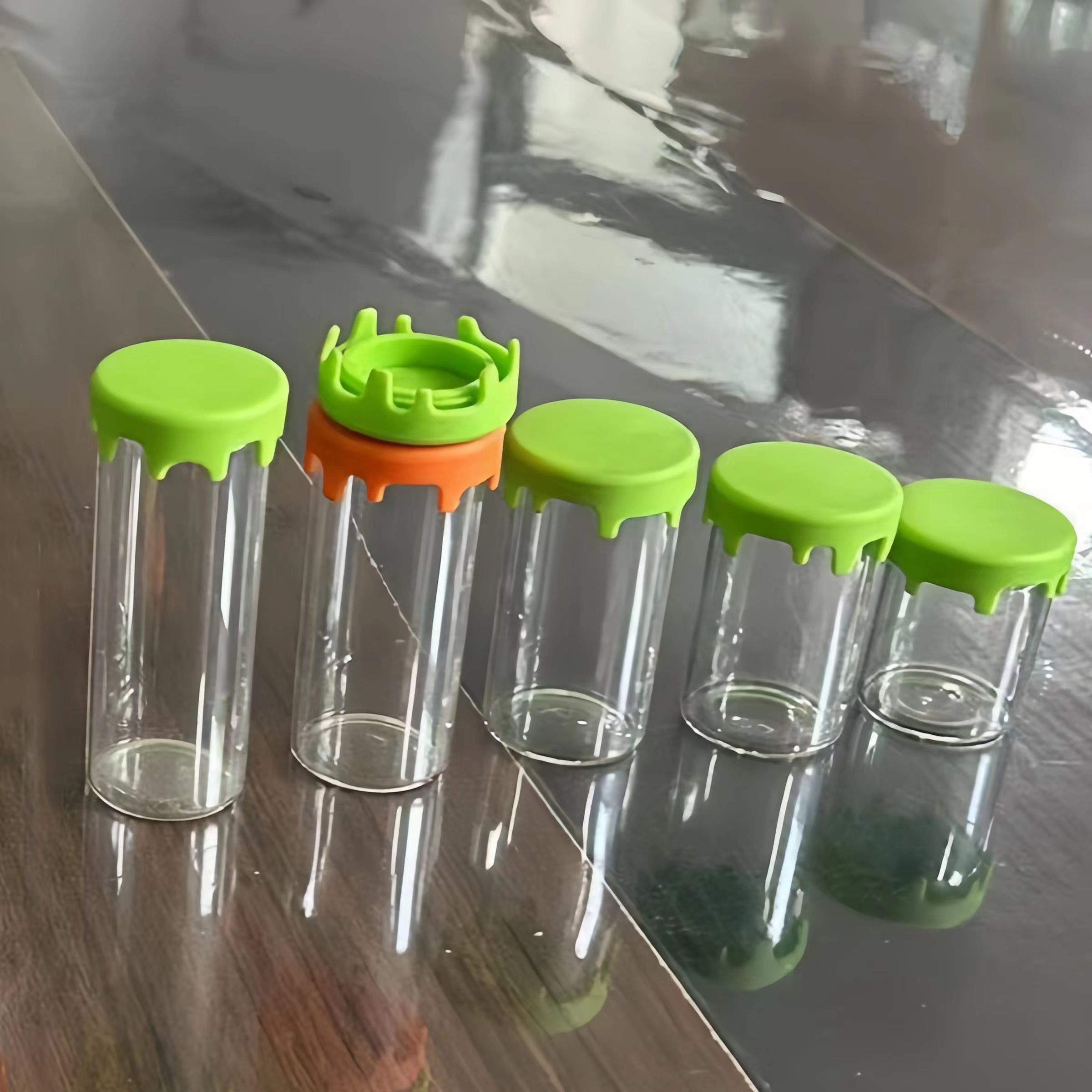 Wholesale Round Clear Glass Vials With Seal Dropper Empty Packaging Tube in 5ml 10ml 15ml 20ml 25ml Sizes for Cosmetics