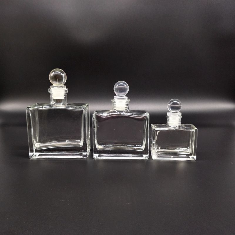 Perfume Bottle Luxury Round Diffuser Bottle 50ml 100ml 200ml Clear square Reed Glass Diffuser Bottles