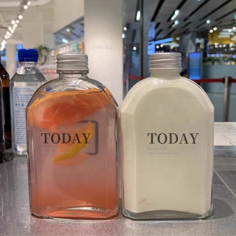 Customized Factory Price Flat Brandy Whisky Gin Tequila Glass Bottle 250ml 500ml Oval Shape Flask Glass Spirits Bottle