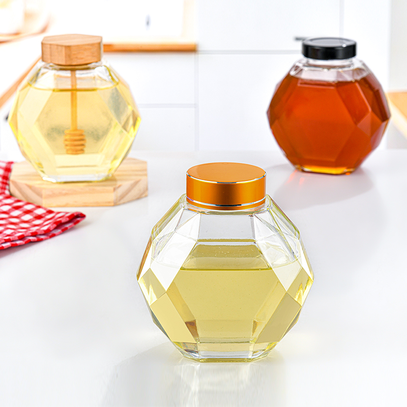 Wholesale Clear Honeycomb Glass Honey Jars 250g 500g 1000g Empty Honey Bottles With Wooden Lid Spoon Dipper for Food Industry