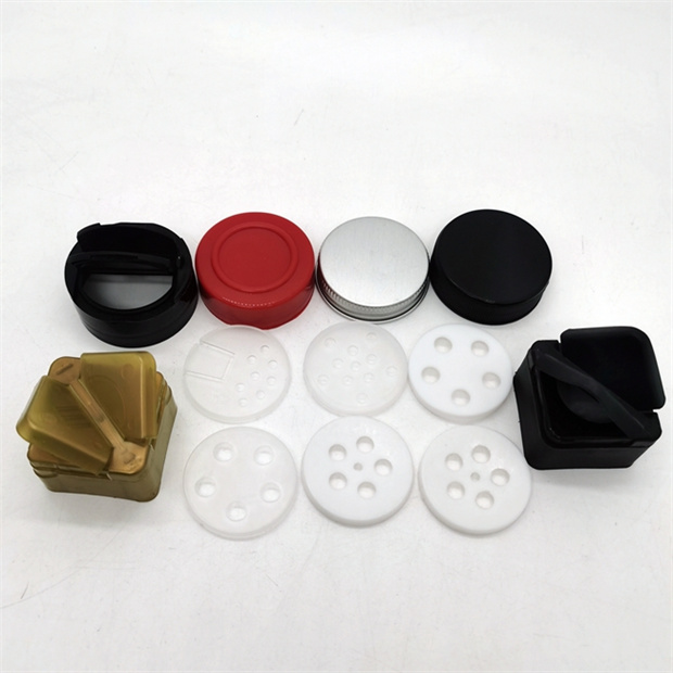 24 Pcs Glass Spice Jars With Spice Labels 4oz Empty Square Spice Bottles With Shaker Lids and Airtight Metal Caps