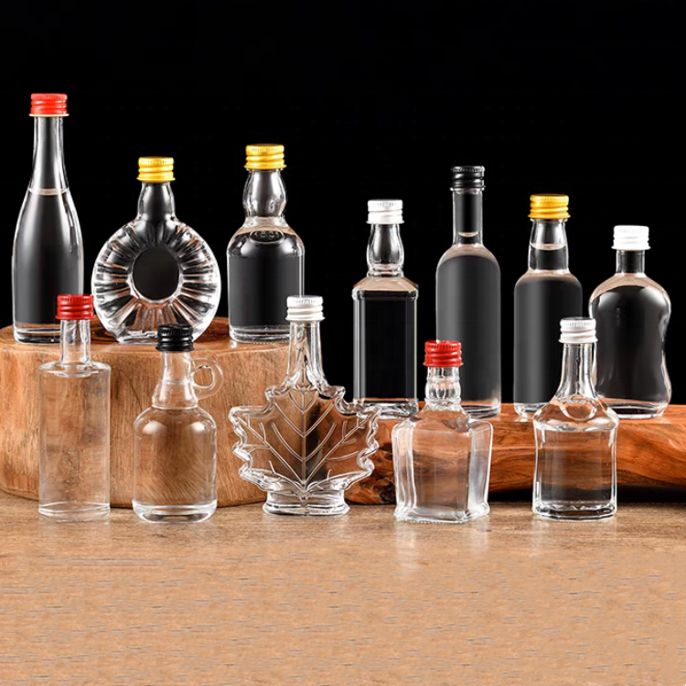 Wholesale 30ml 40ml 50ml 100ml Mini Miniature Juice Wine Spirit Liquor Glass Bottle for Whisky Vodka