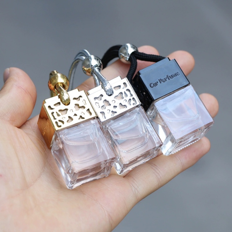 Essential Oil Diffuser Car Perfume Bottle Aromatherapy Car Air Freshener Promotional Gift Perfume Glass Bottle