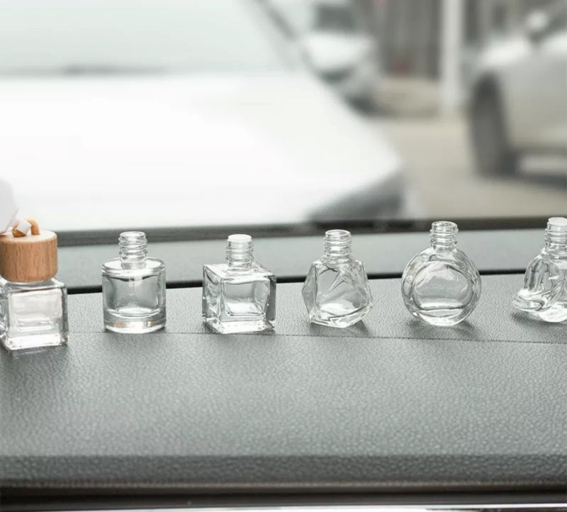 8ml Square Glass Car Hanging Pendant Refillable Empty Aromatherapy Diffuser Bottle Air Freshener Fragrance Perfume Glass Bottles