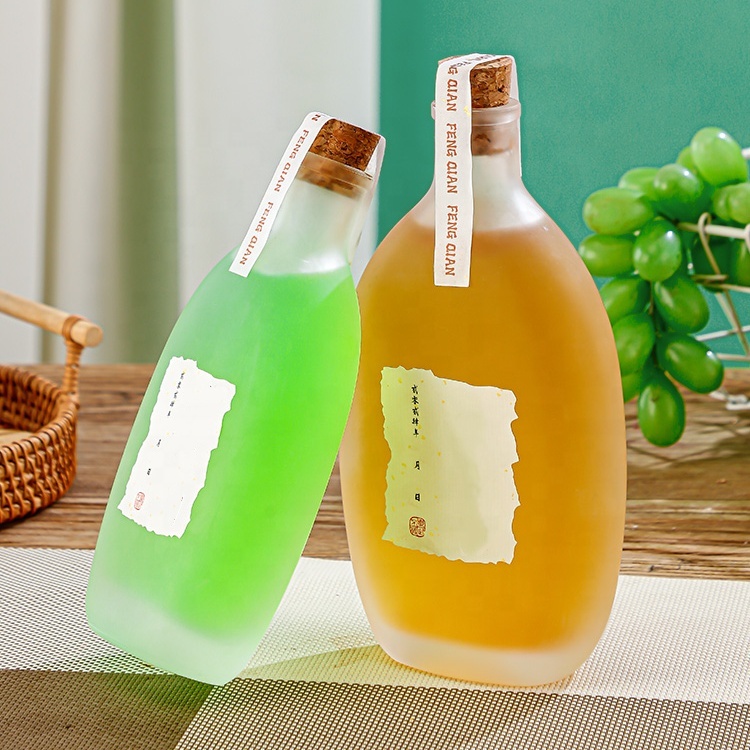 Wholesale Simple Eco Friendly Square 12 oz 16 oz Cold Brew Bottles Coffee Juice Milk Beverage Glass Bottle With Cork Lid