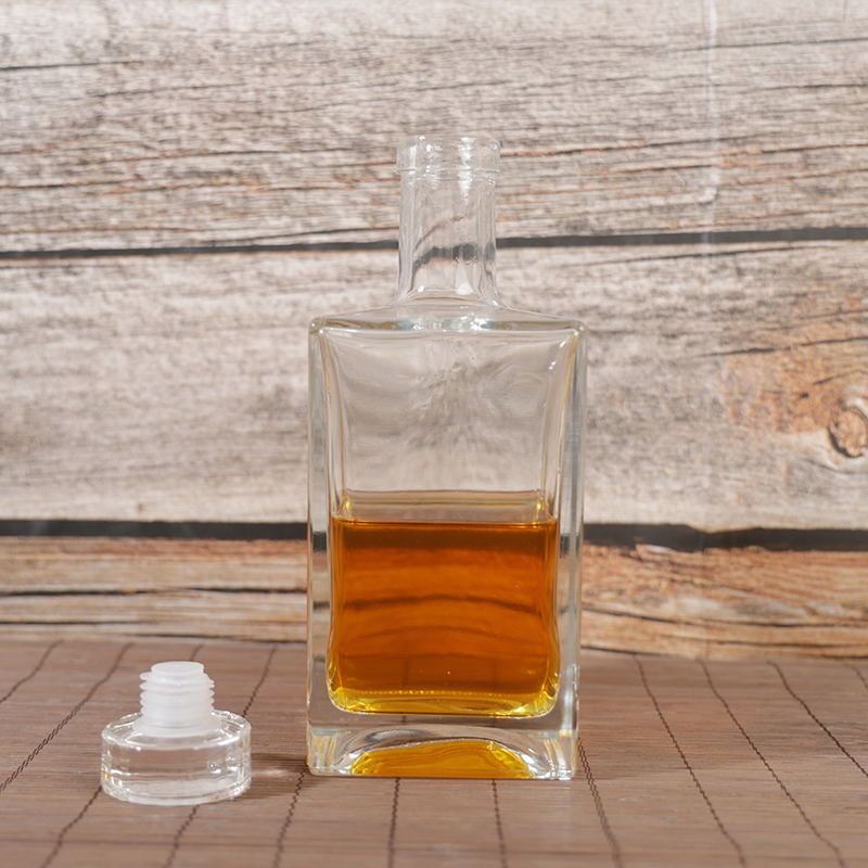 Recyclable Clear 500ml 700ml 750ml Spirits Vodka Gin Rum Liquor Whisky Alcoholic Beverage Glass Bottle