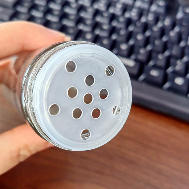 Wholesale 100ml/120ml Glass Spice Shakers Bamboo Wood Lid Screw Cap Kitchen Seasoning Bottle Jar Hot Stamping Salt Pepper