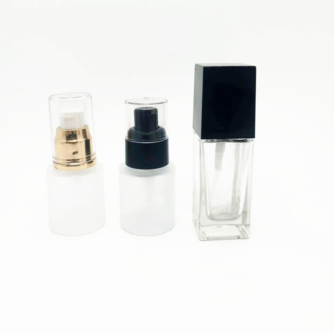 Recyclable Luxury Skincare Packaging Set Empty Lotion Pump Glass Bottle Set Cosmetic Cream Bottle With Plastic Pump