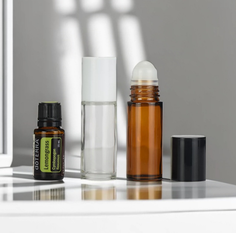 Custom Color 50ml 100ml  Essential Oil Bottle Clear 10ml Perfume Oil Roll on Glass Bottle With Roller Ball
