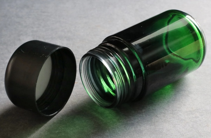 Glass Stash Jars-70ml & 110ml- Spray Green Color Smell Proof-Child Proof Lid-Safe and Secure Jar