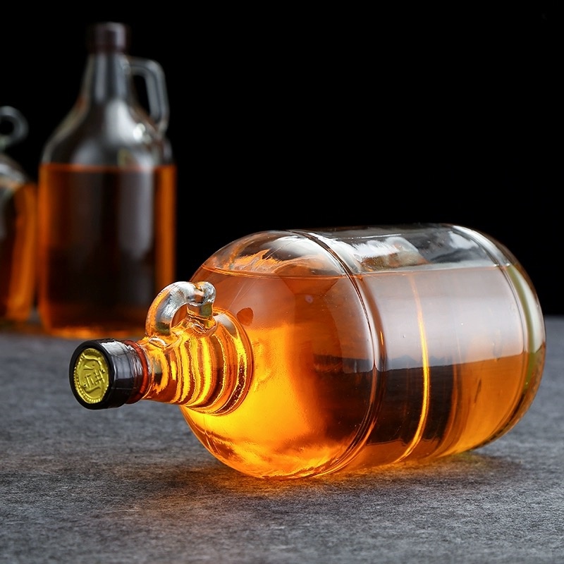 High Quality 1l 2l Glass Maple Syrup Bottles California Wine Bottle Drinking Bottle With Screw Cap