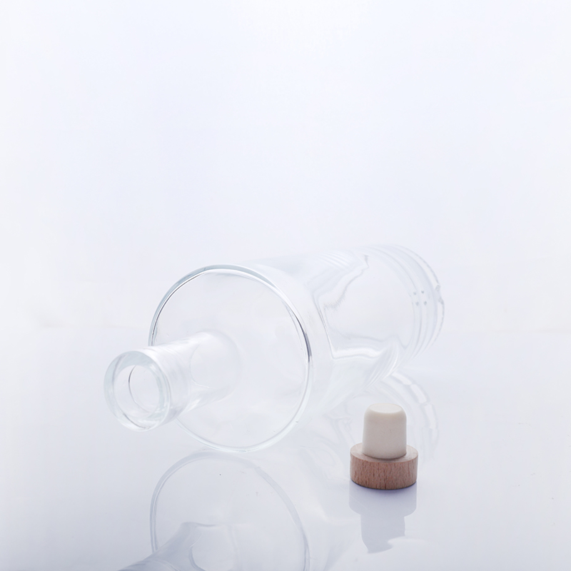 Recyclable Customized 250ml 750ml Empty Stack Glass Liquor Bottle Malt Gin Stacked Whisky Bottle Empty Spirits Bottles