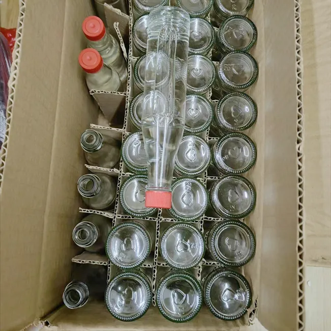 Factory Stock 100 Ml 150 Ml 250 Ml Empty Glass Hot Sauce Woozy Bottle Salad Sauce Bottle Chili Bottles With Screw Plastic Cap