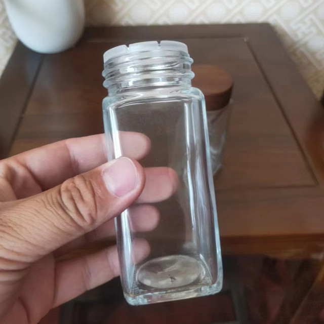 2 oz 4 oz 6 oz 8 oz Empty Square Glass Spice Jars Bottles Containers Unique Glass Spice Jar With Cap for Salt