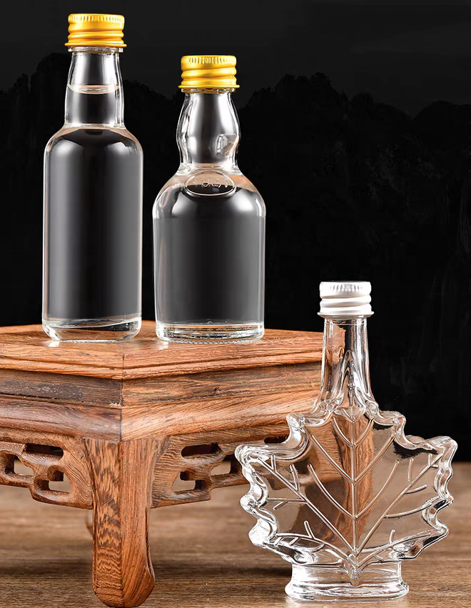 50ml Clear Spirit Bottles Shot Juice Bottle Fancy Light Glass 50ml Liquor Mini Bottle for Sale