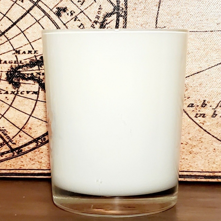 Luxury Scented Glossy White Glass Candle Jars With Lids Glossy Black Christmas Candle Vessels for Home Decor