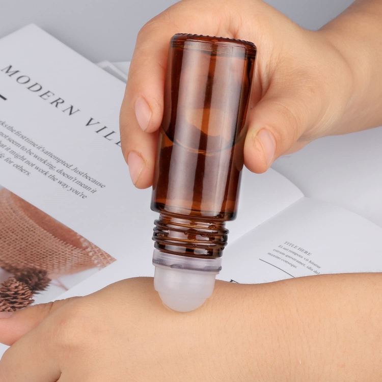 Wholesale Round Thick Bottom Perfume Glass Bottle Roller 30ml 50ml clear Amber Brown Roll on Bottles for Essential Oil